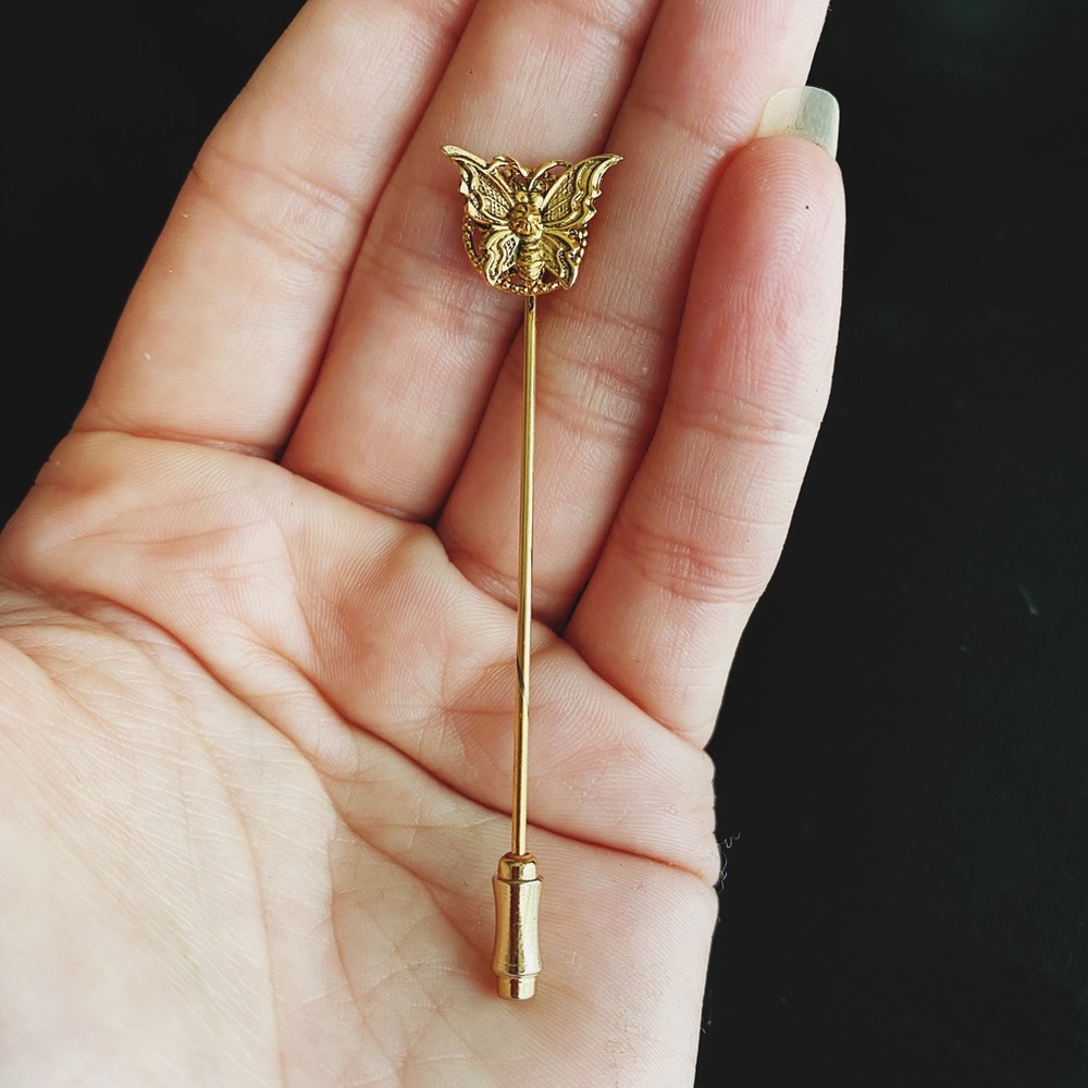 Vintage Delicate Gold tone Butterfly Stick Pin
